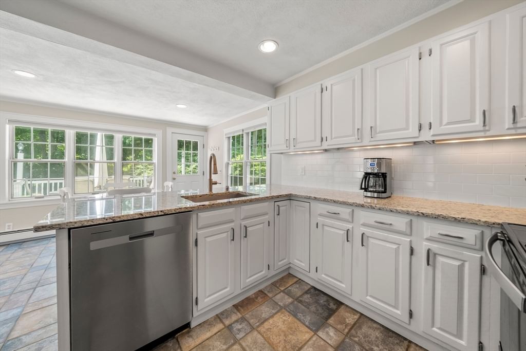 28 Parkway Road, Medford, MA, 28 Parkway Road, Medford, MA Photo #9
