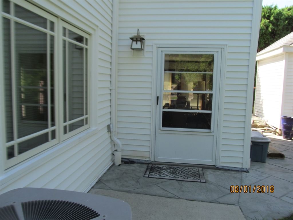 11 Travis Dr #7, Newton, MA Photo #1