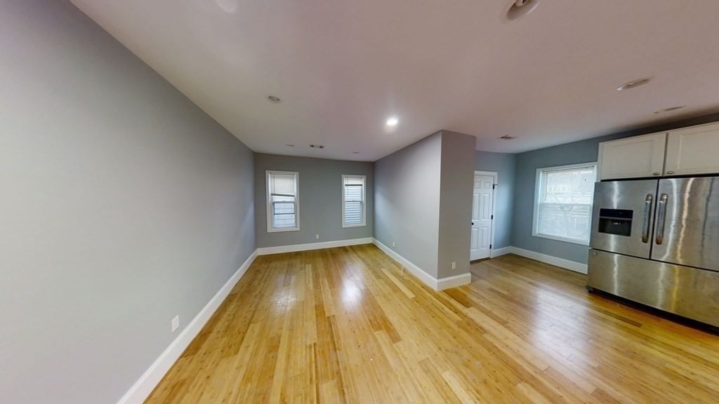 722 Saratoga St #3, Boston, MA Photo #4