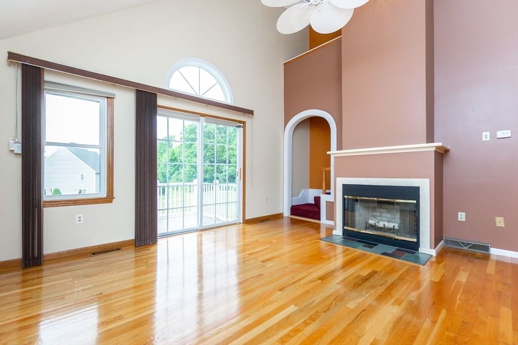 87 Merrimack Meadows Ln #87, Tewksbury, MA Photo #7