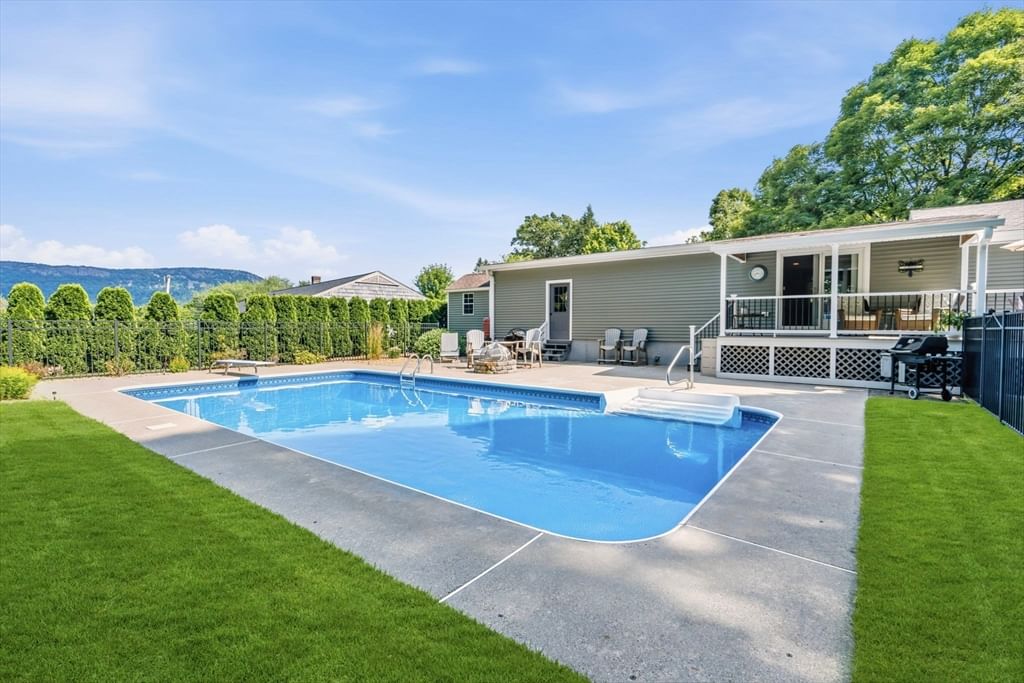 6 W Park Dr, Easthampton, MA, 6 W Park Dr, Easthampton, MA Photo #33