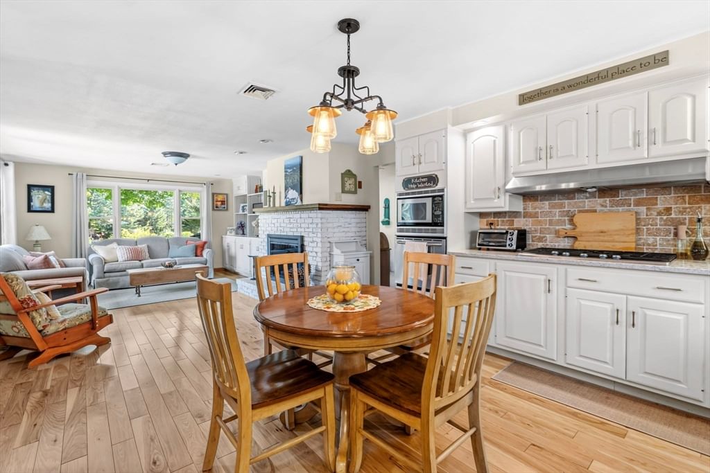 6 W Park Dr, Easthampton, MA, 6 W Park Dr, Easthampton, MA Photo #9