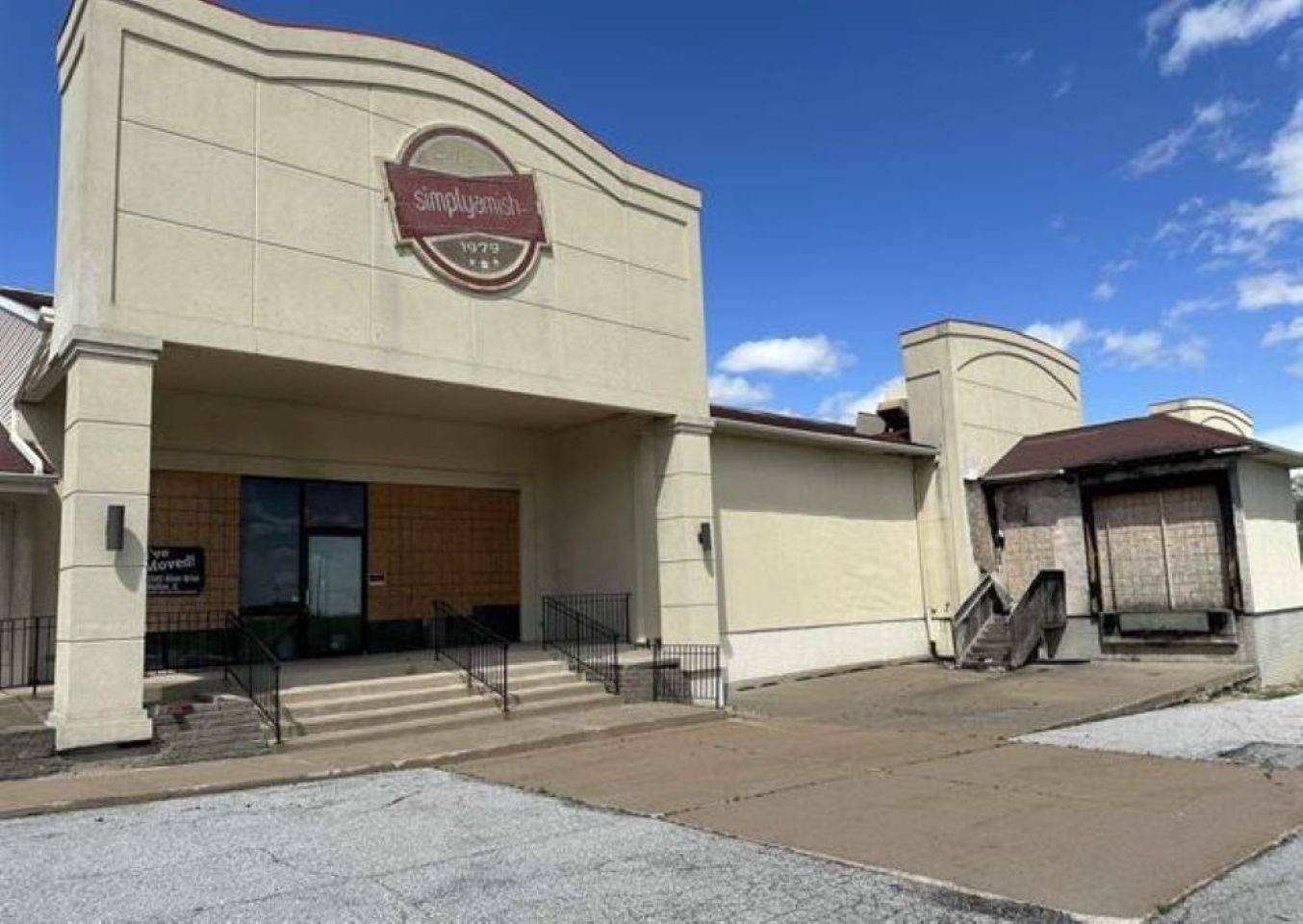 3711 N Harrison St Street, Davenport, IA 52806 — all view