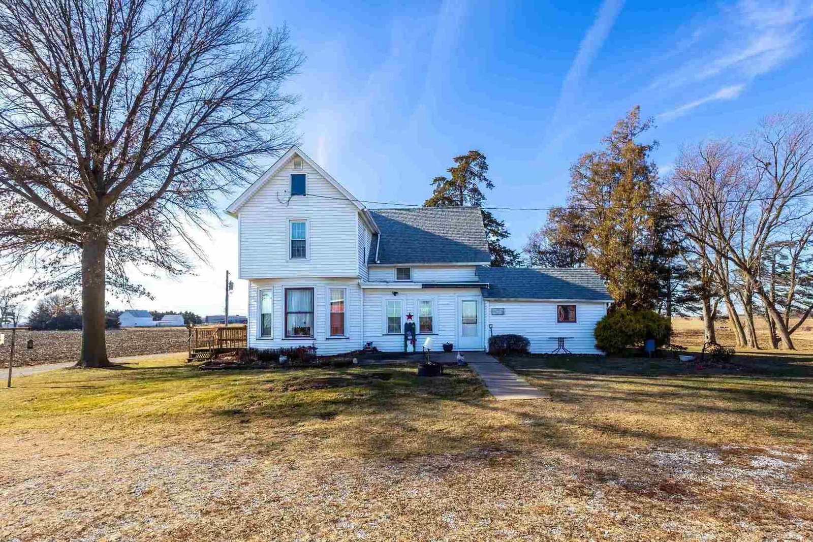 7805 Jersey Ridge Road, Davenport, IA 52807 — exterior view