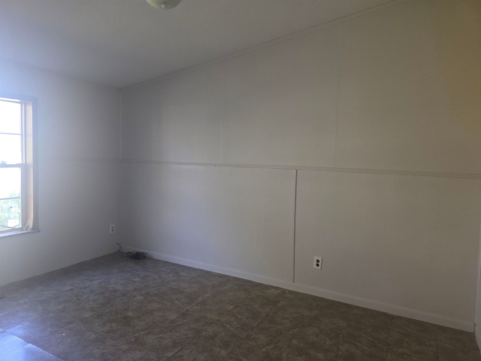 206 W 1st Avenue, La Harpe, IL 61450 — kitchen view