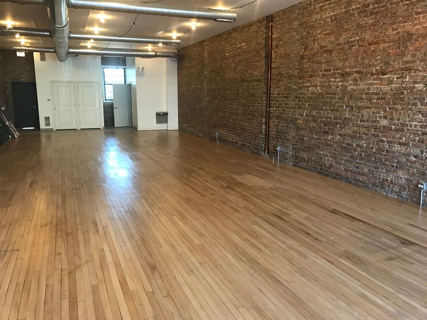 3643 W Lawrence Avenue, Chicago, IL 60625 — exterior view