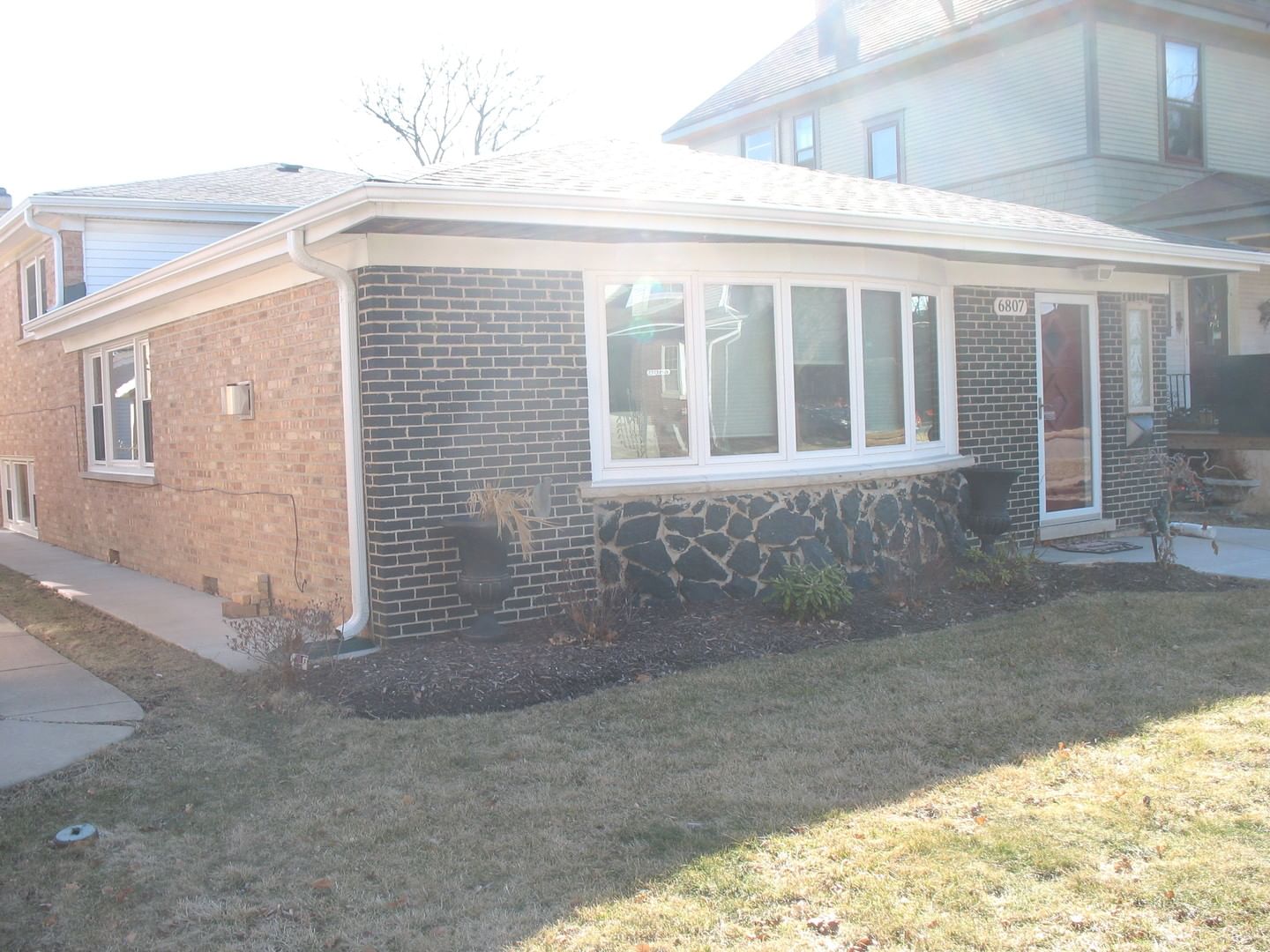 6807 N Oleander Avenue, Chicago, IL 60631 — exterior view