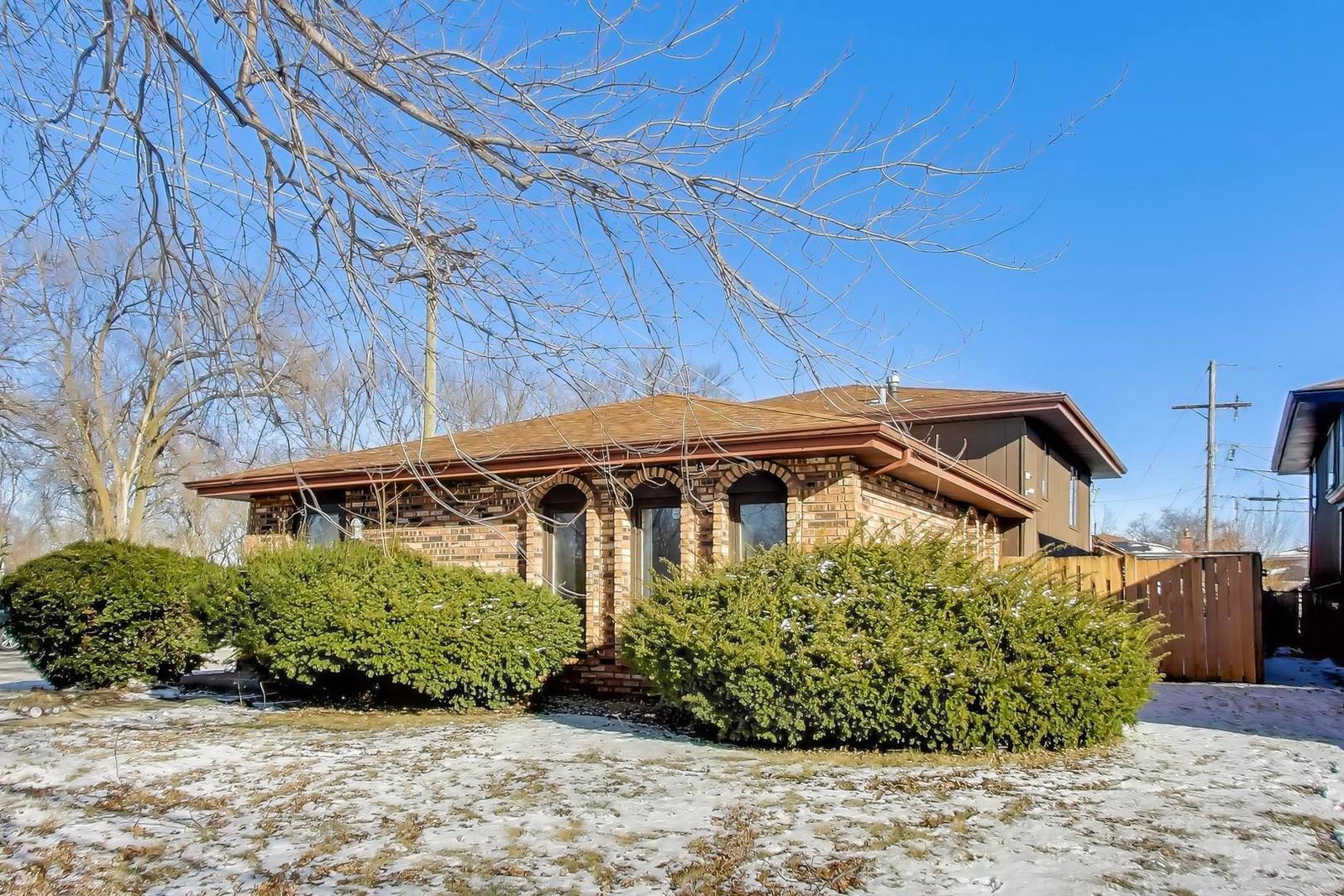 257 Cornell Avenue, Calumet City, IL 60409 — exterior view