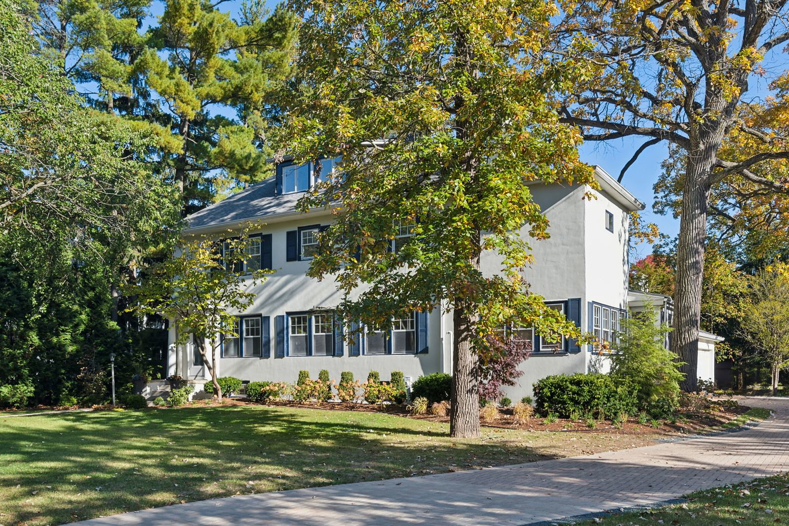 527 Warwick Road, Kenilworth, IL 60043 — exterior view