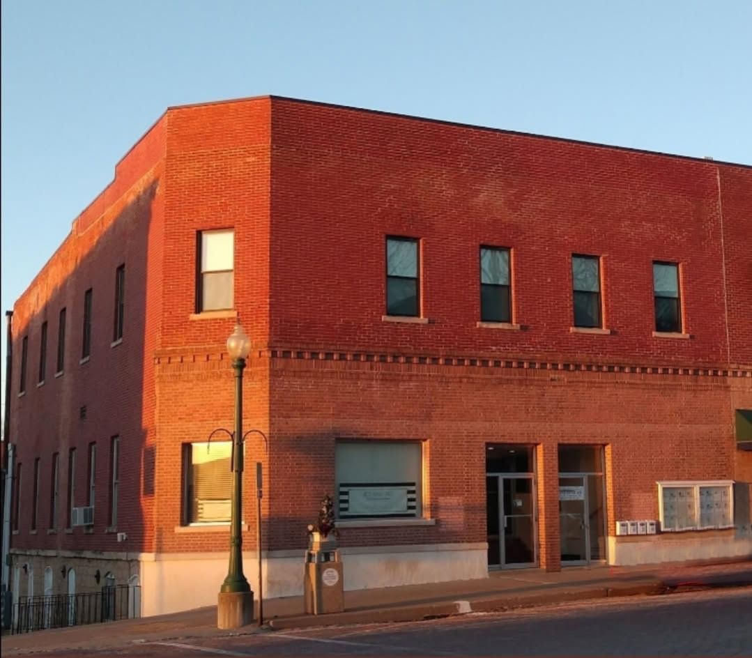 102 E Market Street, Mt. Carroll, IL 61053 — exterior front view