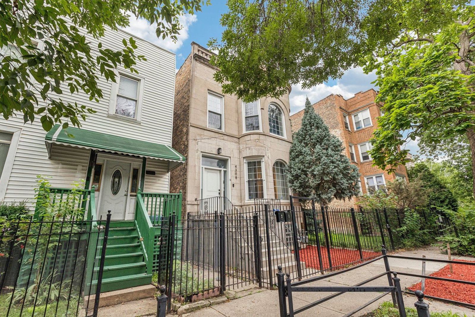 4308 W Adams Street, Chicago, IL 60624 — exterior view