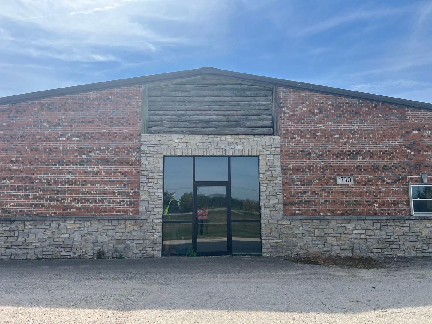 1730 W Church Street, Sandwich, IL 60548 — exterior view