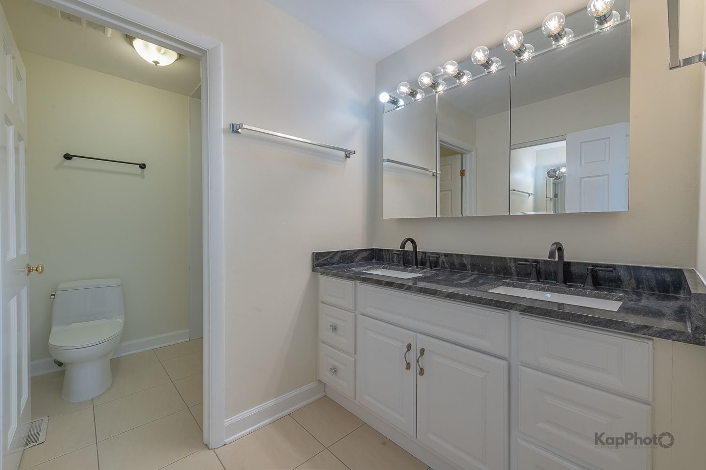 Listing photograph 17 of 713 Mariner