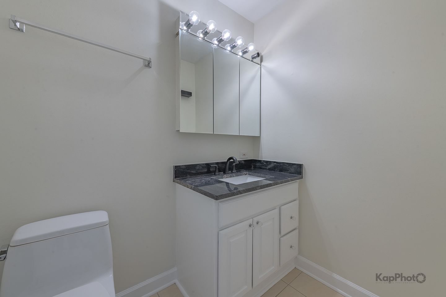 Listing photograph 23 of 713 Mariner