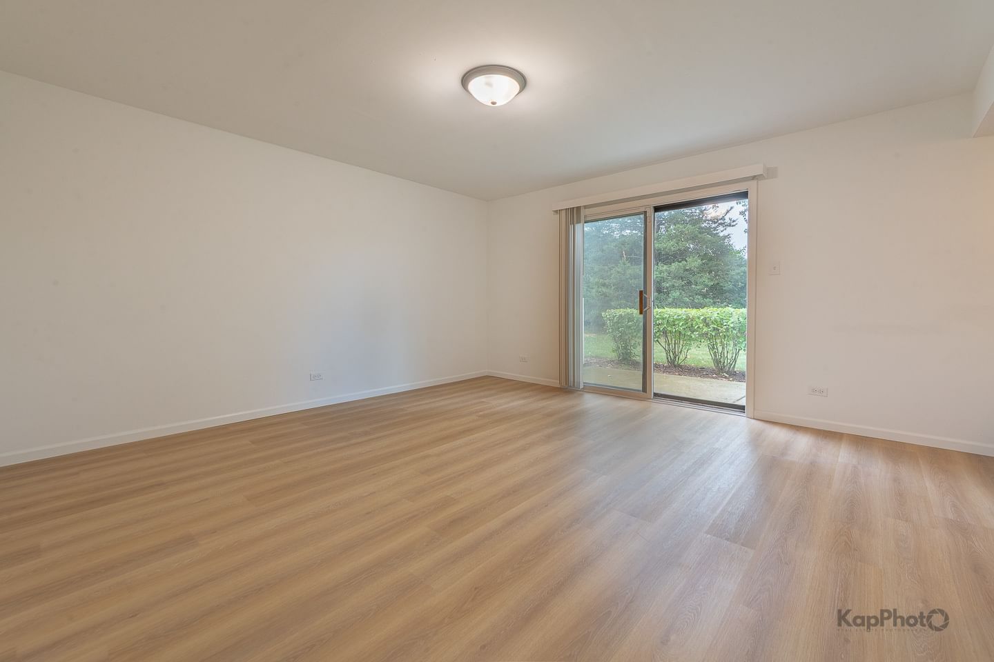 Listing photograph 8 of 1087 Mohegan
