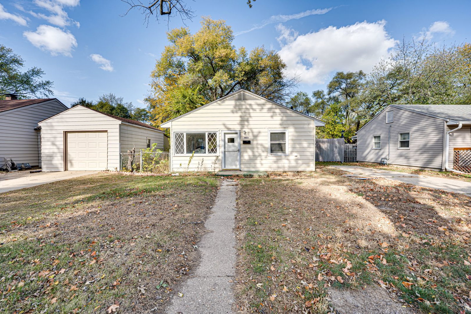 1823 Overdene Avenue, Rockford, IL 61103 — exterior view