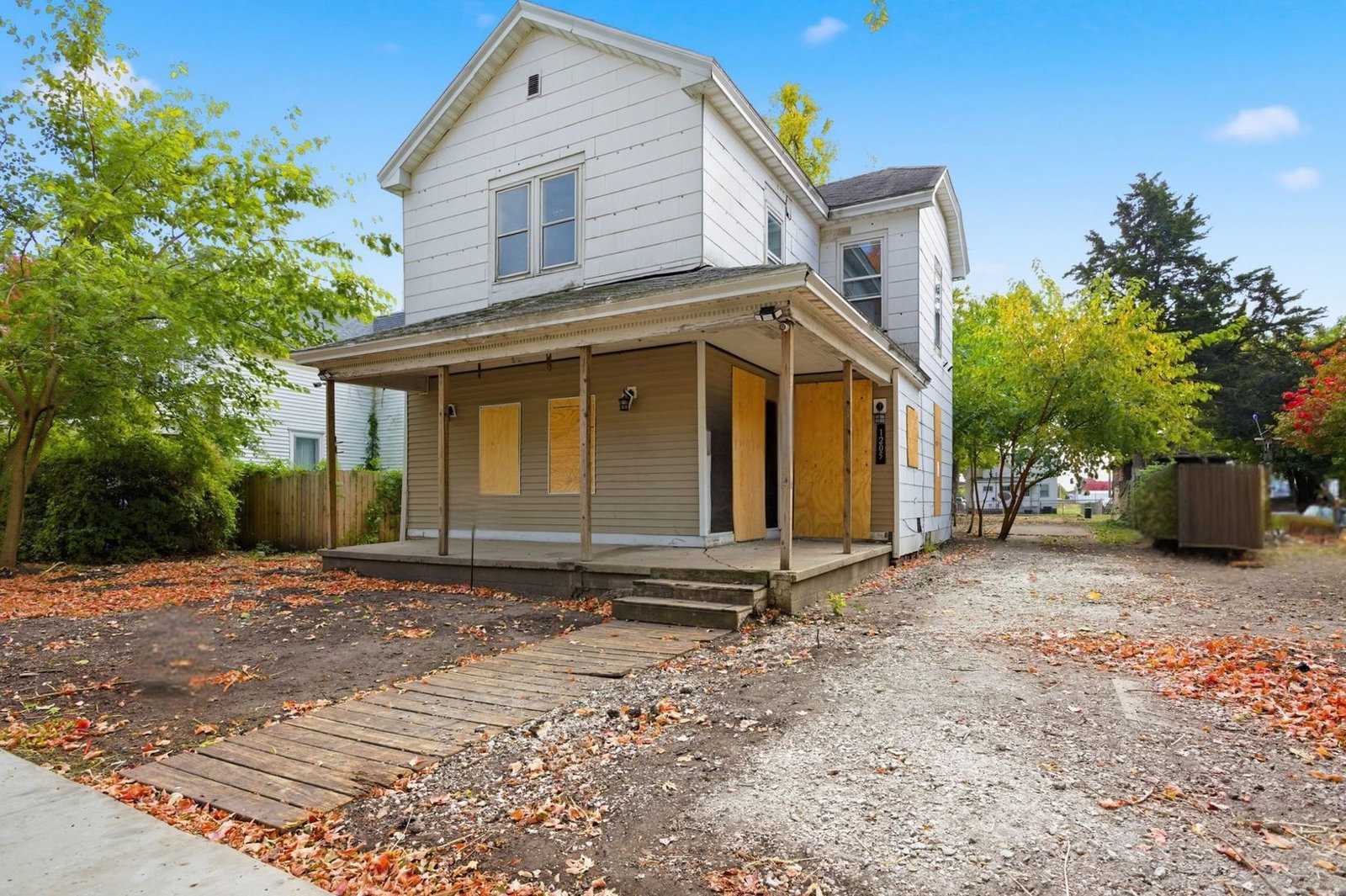 1205 Champaign Avenue, Mattoon, IL 61938 — exterior view