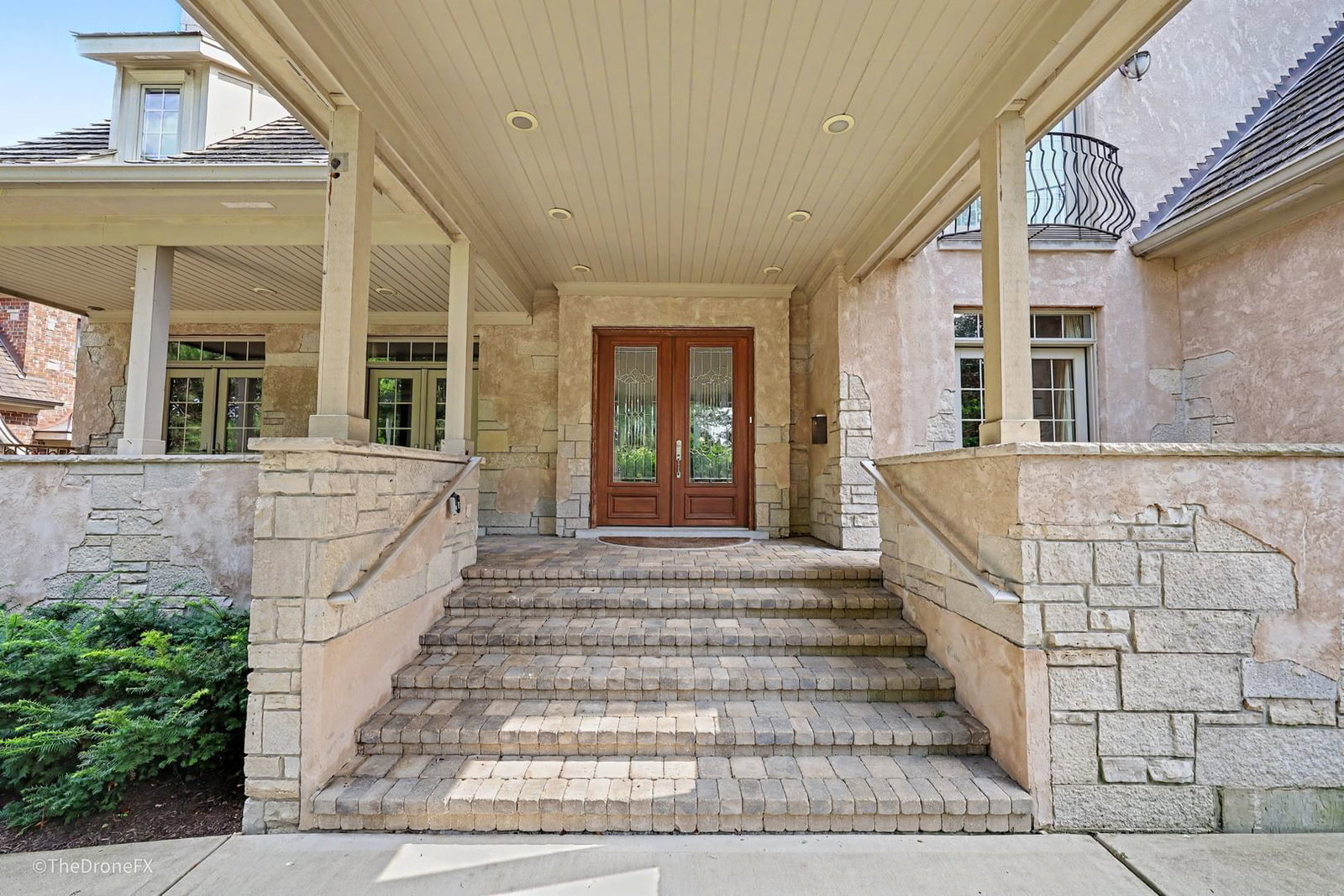 130 Fuller Road, Hinsdale, IL 60521 — kitchen view