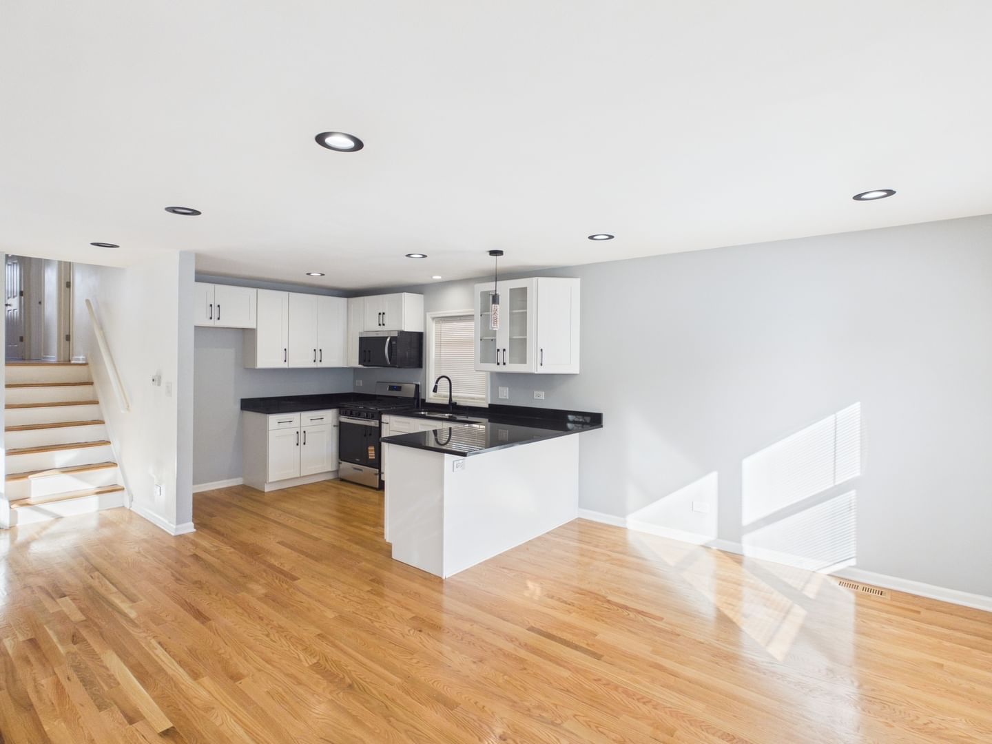 7230 S Champlain Avenue, Chicago, IL 60619 — exterior view