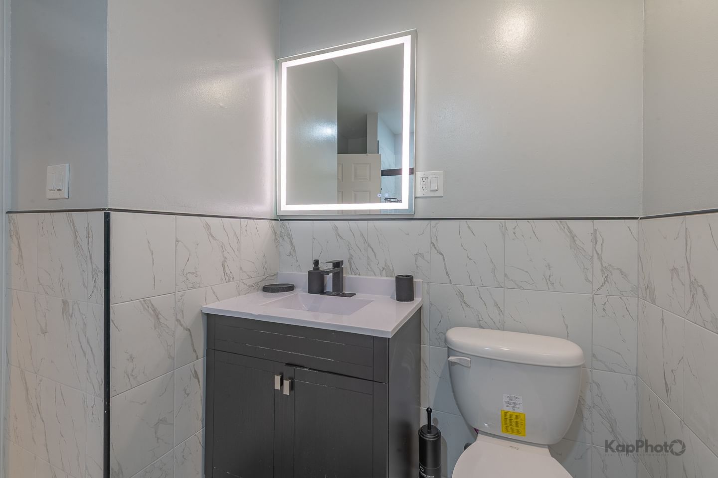 Listing photograph 15 of 6259 Peterson