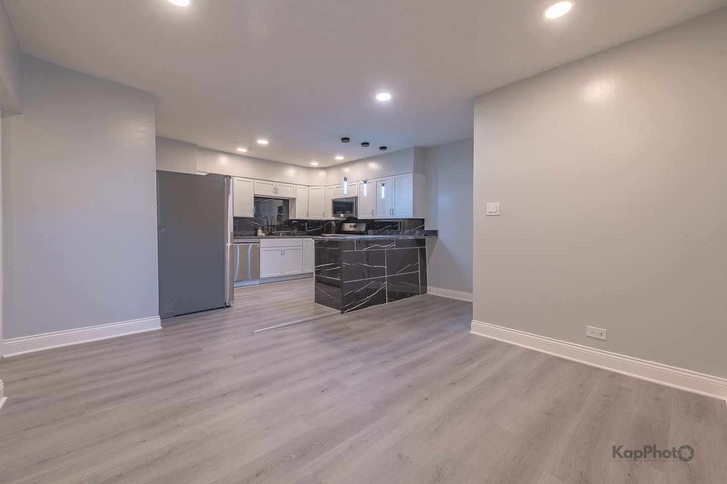 Listing photograph 17 of 6259 Peterson