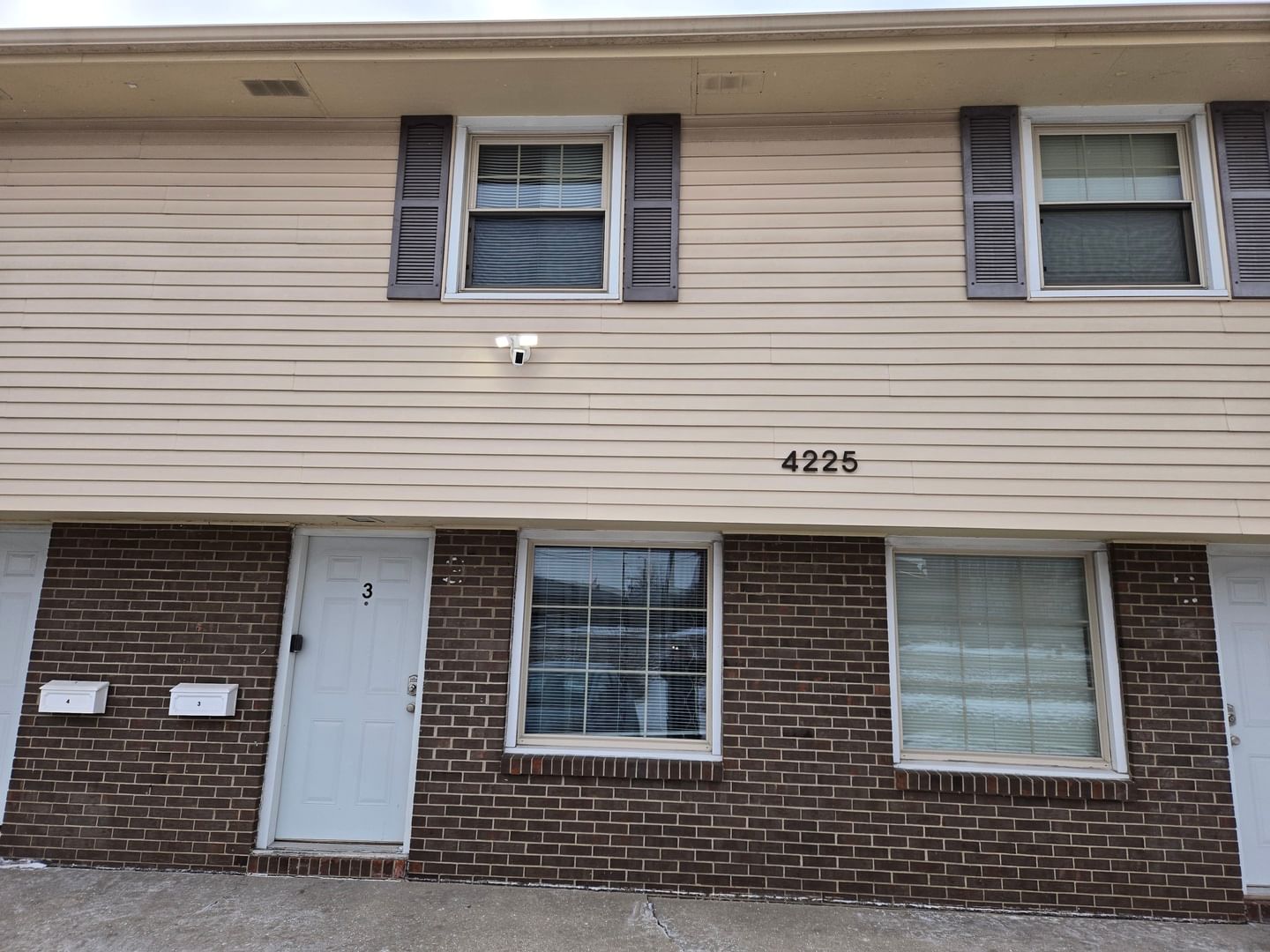 4225-4229 Harrison Avenue, Rockford, IL 61109 — exterior view