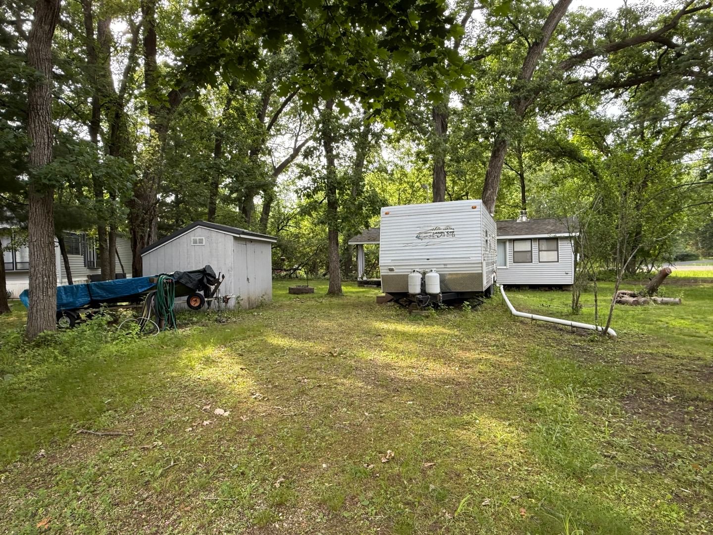 16-5 Woodhaven Lakes , Sublette, IL 61367 — exterior view
