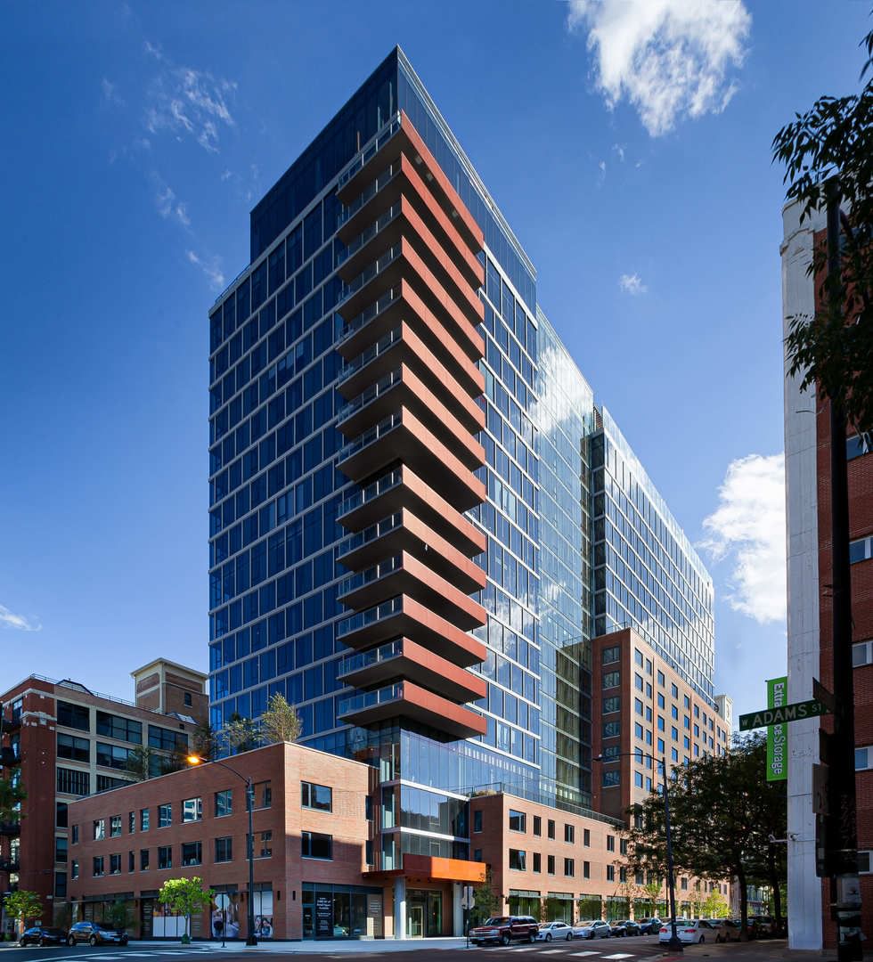 205 S Peoria Street, Chicago, IL 60607 — exterior view