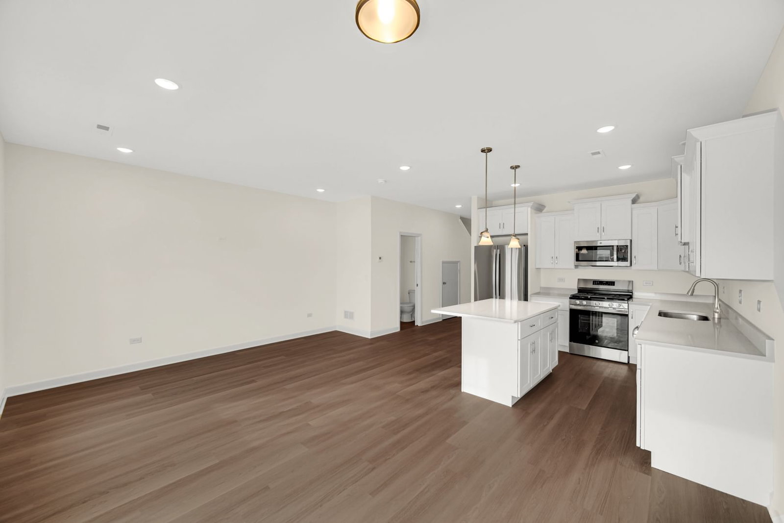 5416 135th Street, Crestwood, IL 60418 — living view