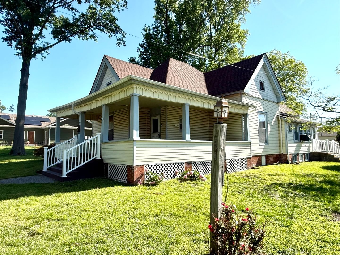 811 N Market Street, Marion, IL 62959 — exterior view