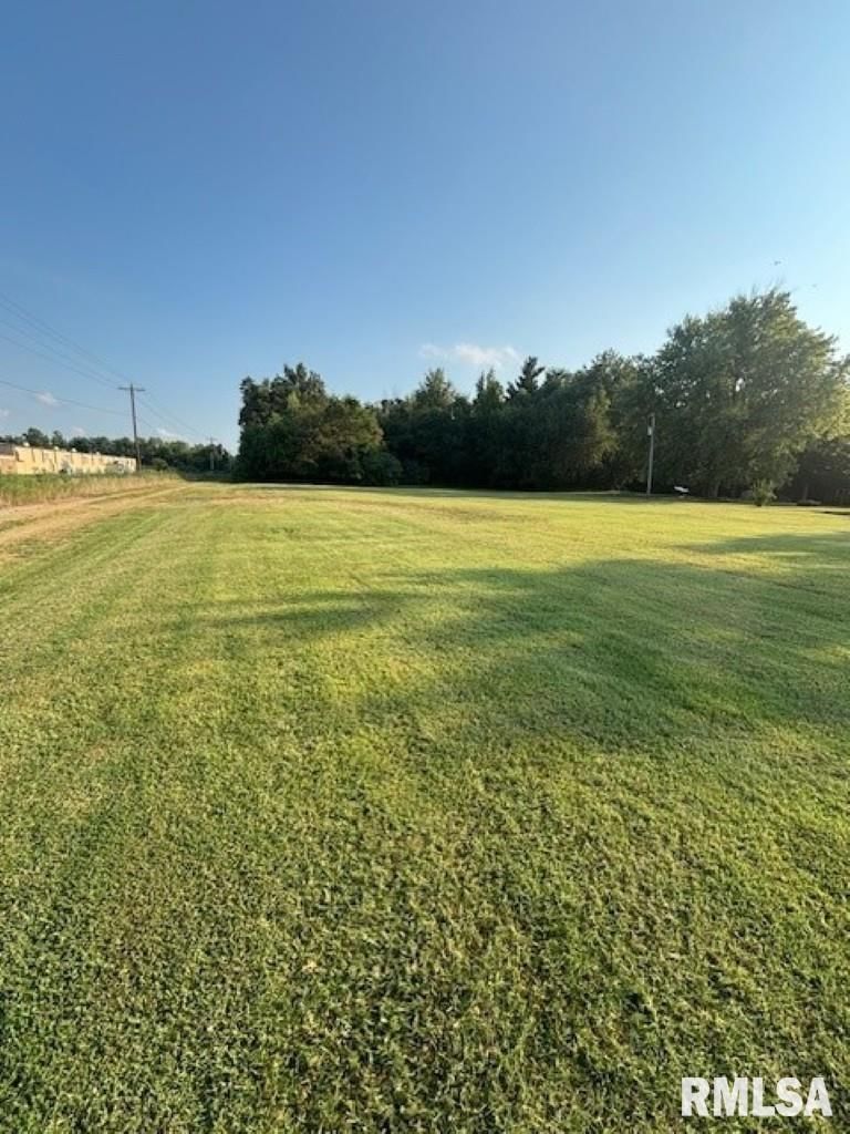 9485 E E IL Hwy 15 Highway, Mt Vernon, IL 62864 — exterior view