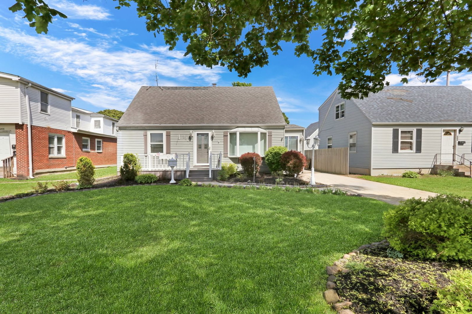 2207 Eshcol Avenue, Zion, IL 60099 — exterior view