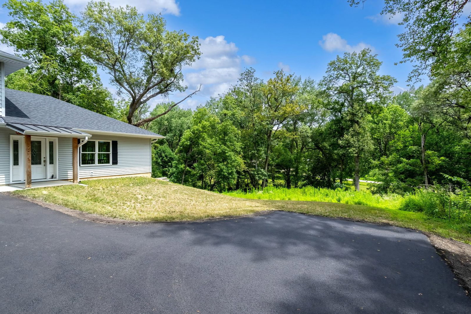 3303 Valley Drive, Geneseo, IL 61254 — kitchen view