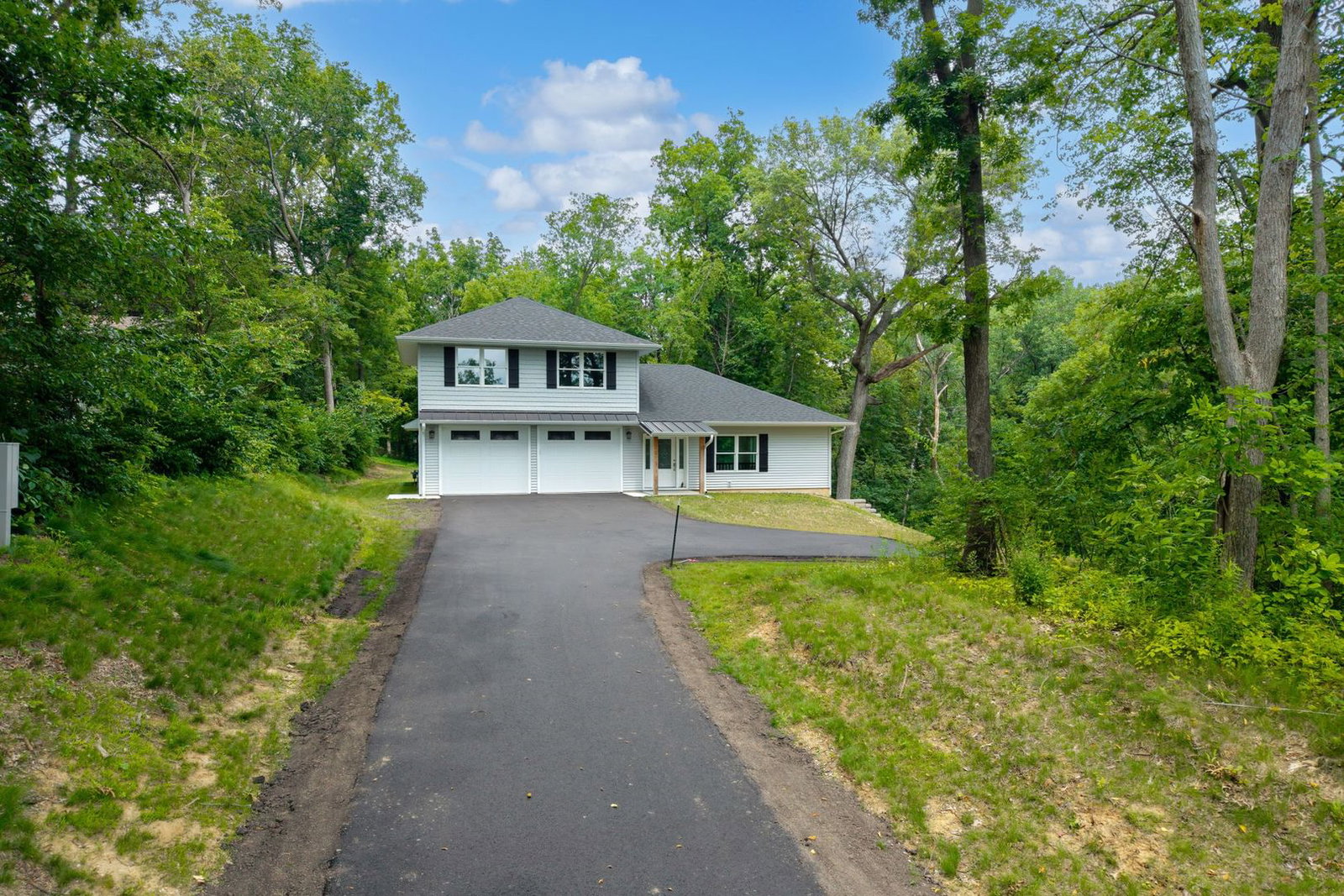 3303 Valley Drive, Geneseo, IL 61254 — exterior view