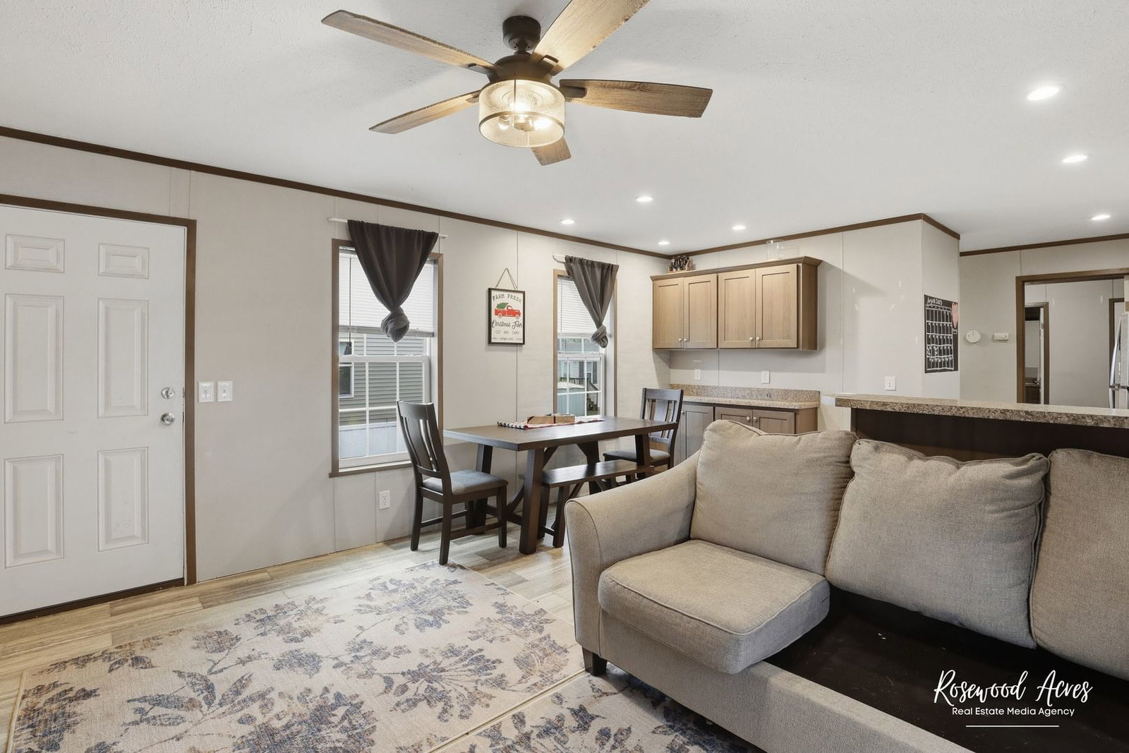 105 Lantern Drive, Gardner, IL 60424 — exterior view