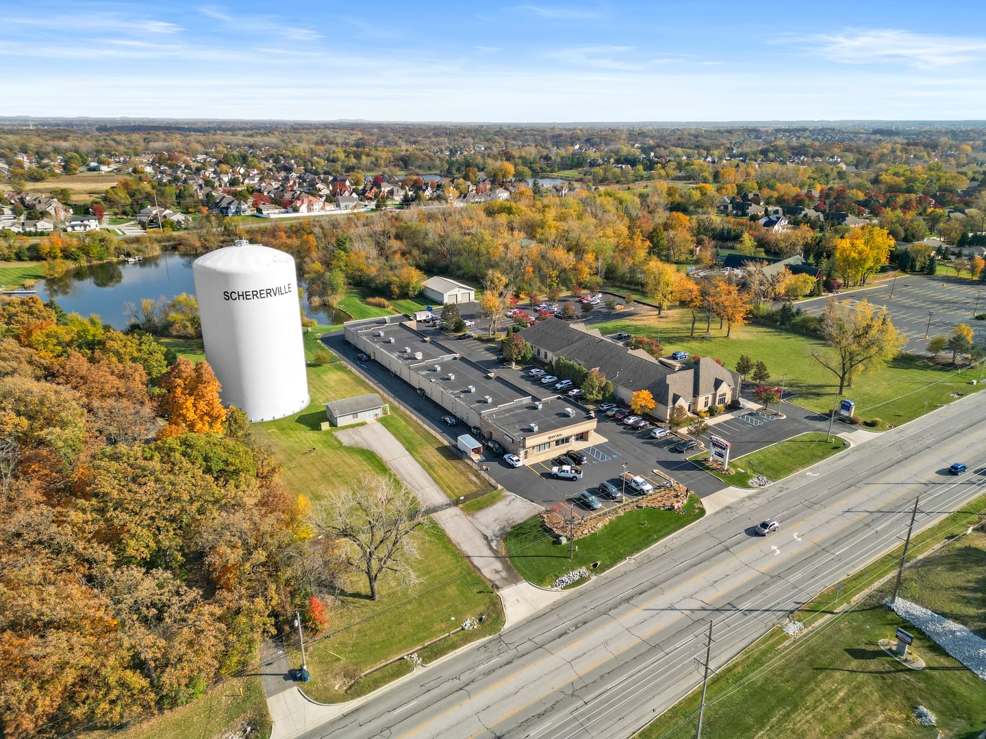 8025 Wicker Avenue #B, St. John, IN 46373 — kitchen view