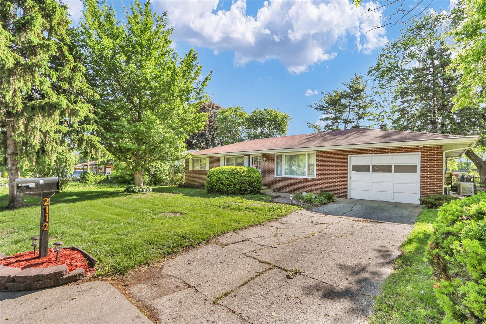 2112 Campbell Drive, Champaign, IL 61820 — exterior view