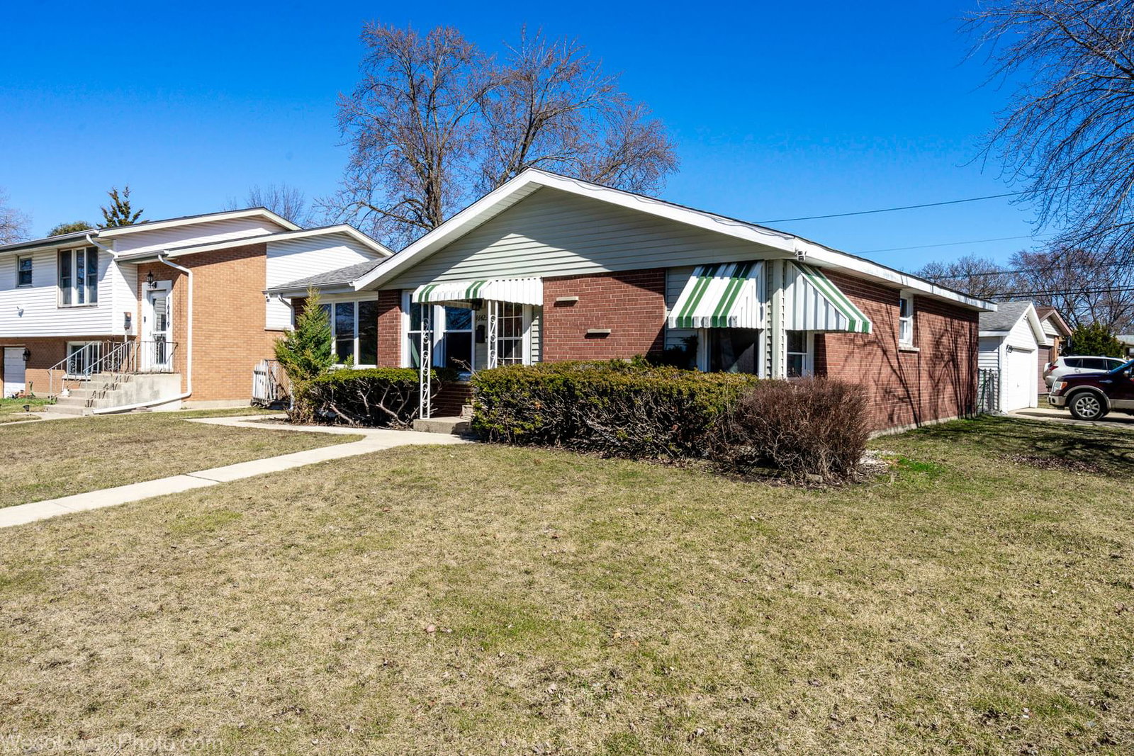 16423 Craig Drive, Oak Forest, IL 60452 — exterior view