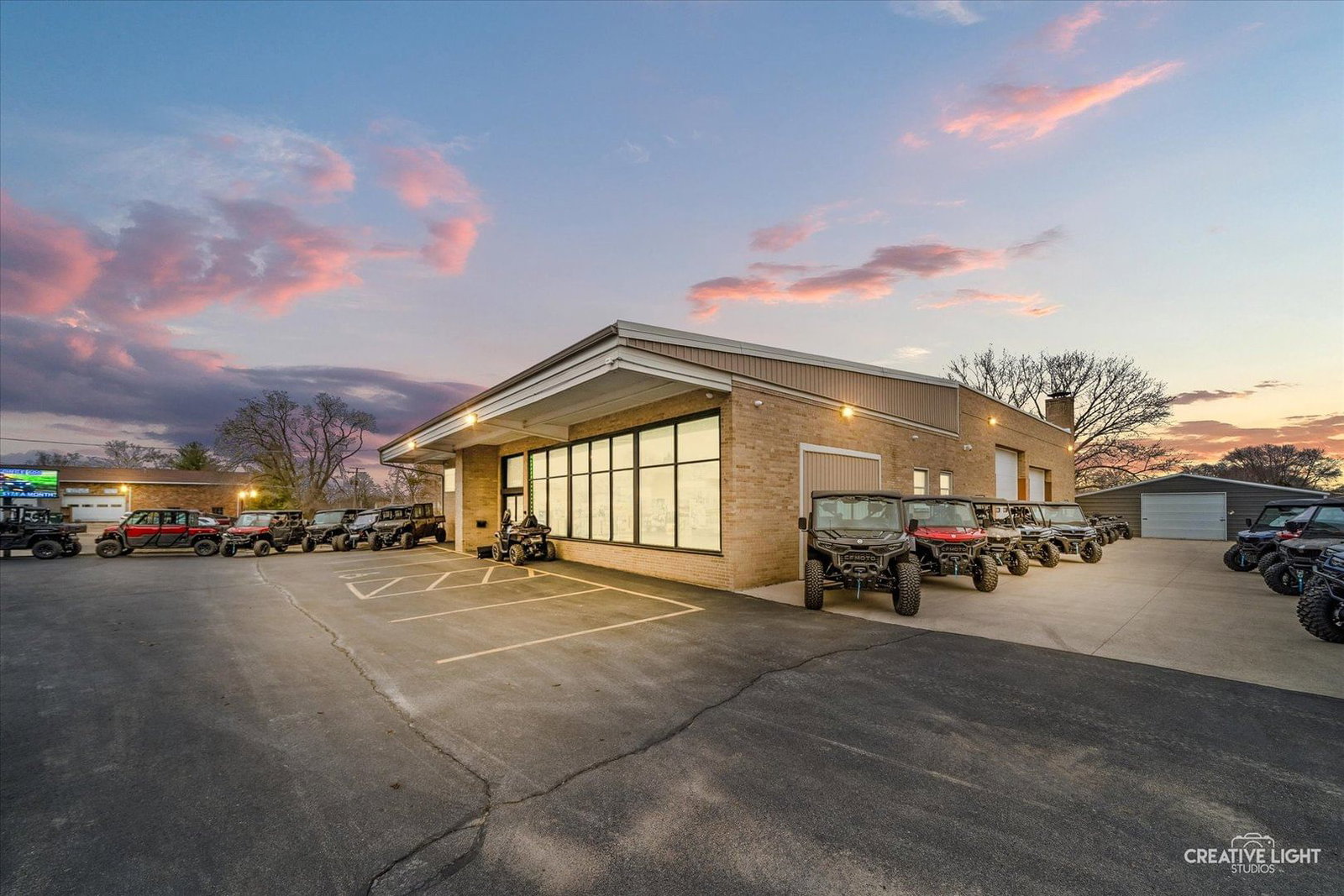 1204 S Galena Avenue, Dixon, IL 61021 — exterior view
