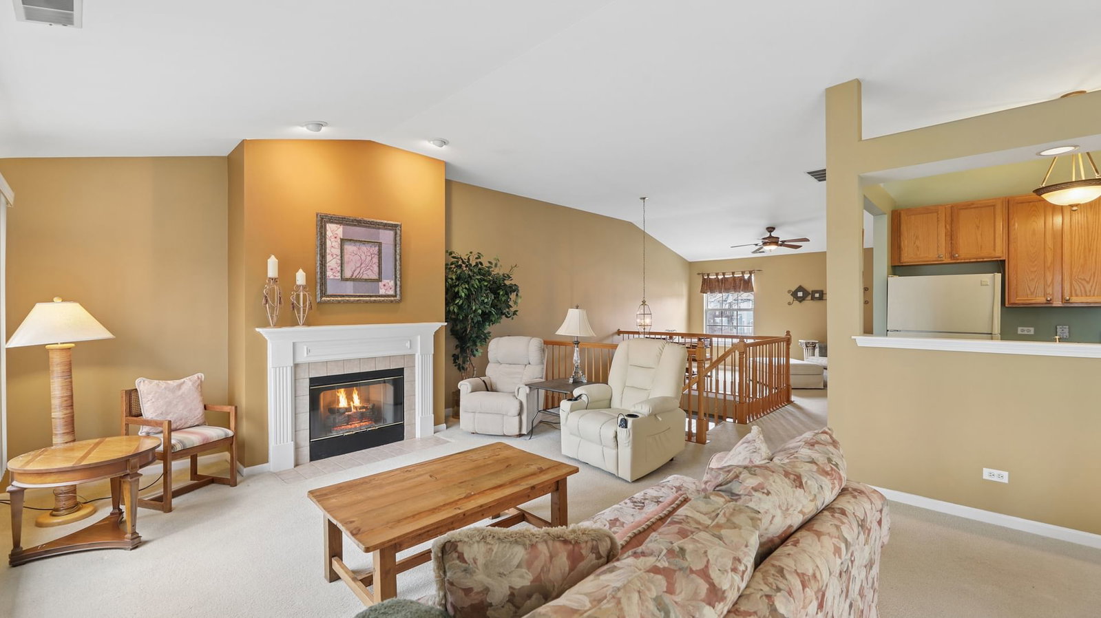628 King Court #628, East Dundee, IL 60118 — kitchen view