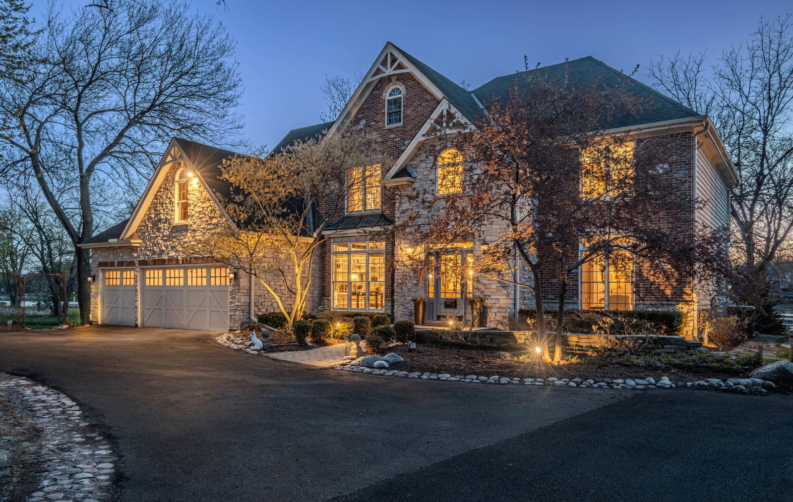 842 N Bennett Street, Geneva, IL 60134 — exterior view