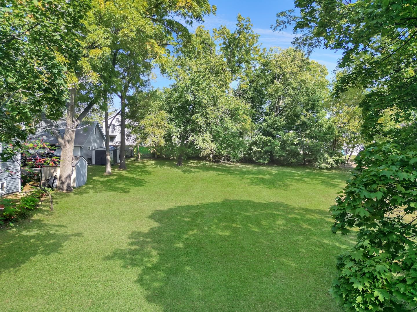 208 W Ellis Avenue, Libertyville, IL 60048 — living view
