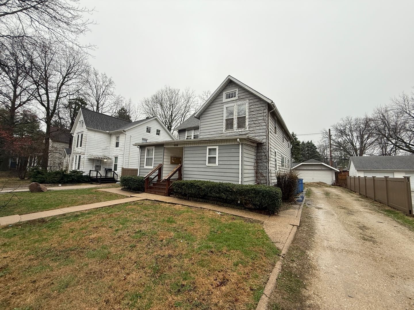 1013 W Church Street, Champaign, IL 61820 — exterior view