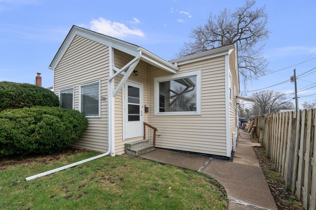 3516 18th Avenue, Rock Island, IL 61201 — exterior view