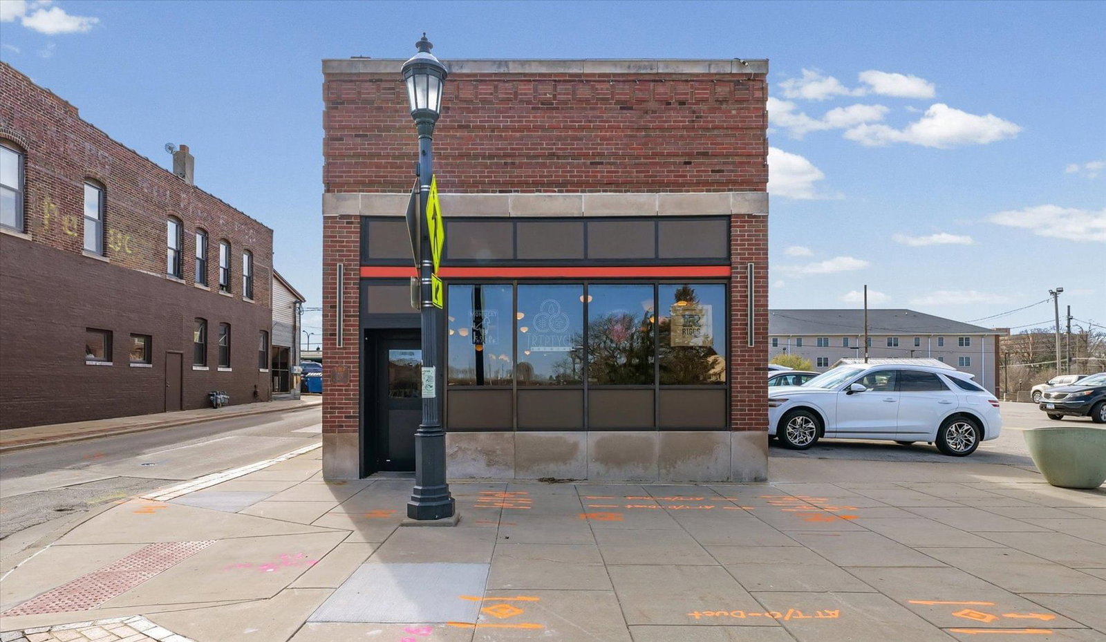 201 N Broadway Avenue, Urbana, IL 61801 — exterior view