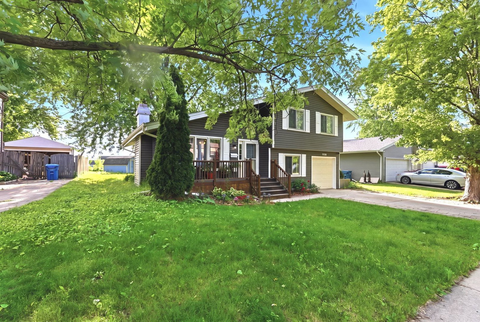 1240 Foxcroft Drive, Aurora, IL 60506 — exterior view