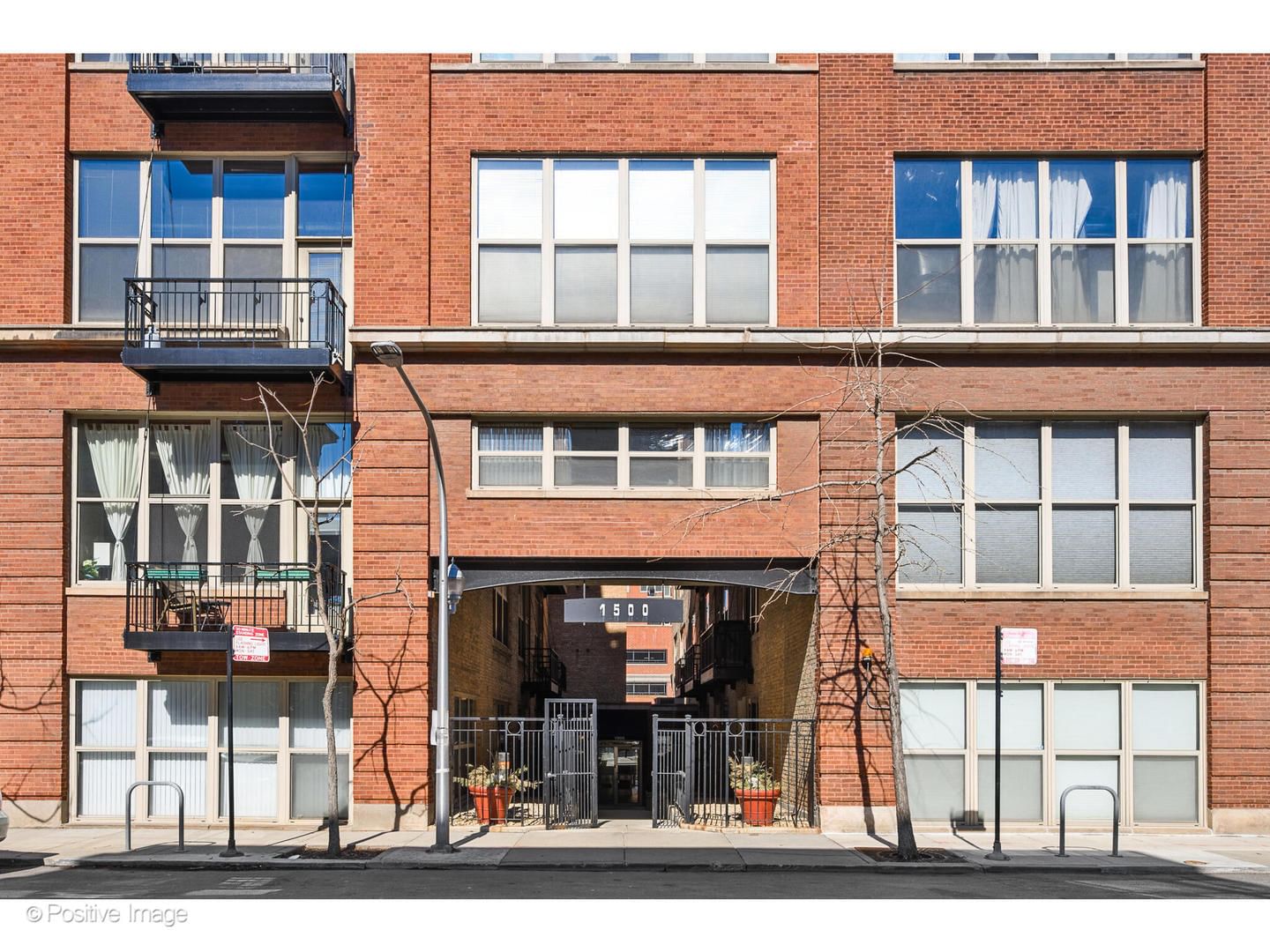 1500 W Monroe Street #215, Chicago, IL 60607 — exterior view
