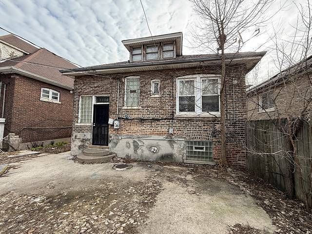8104 S Euclid Avenue, Chicago, IL 60617 — exterior view