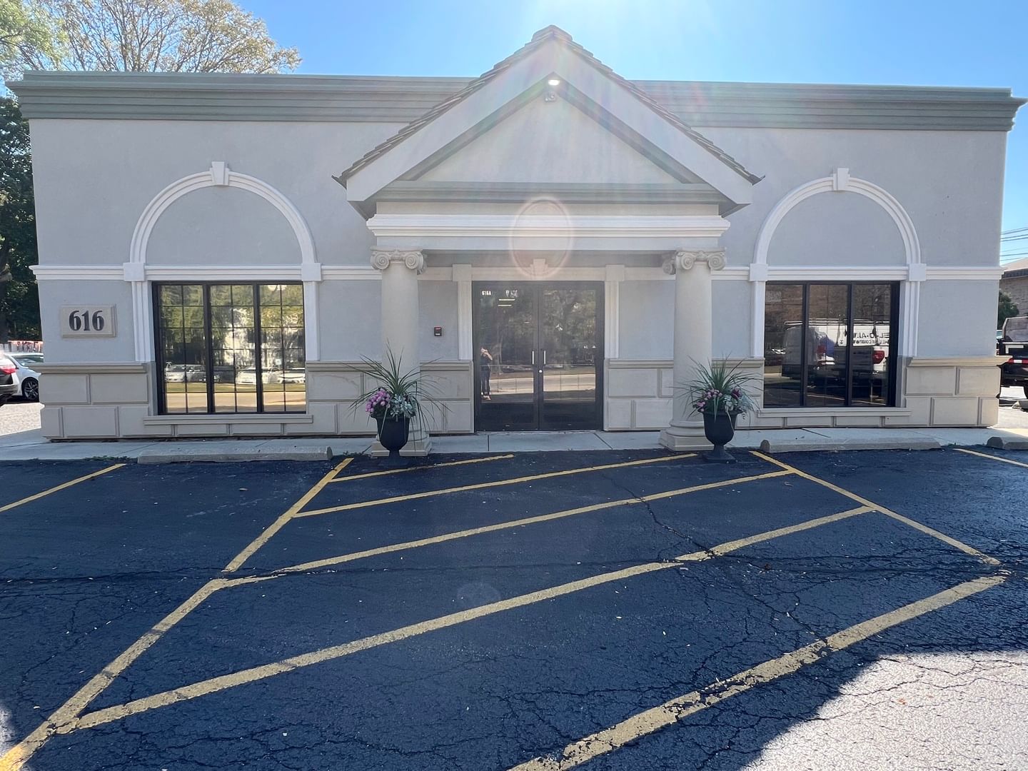 616 W CHILDS Street, Wheaton, IL 60187 — exterior view