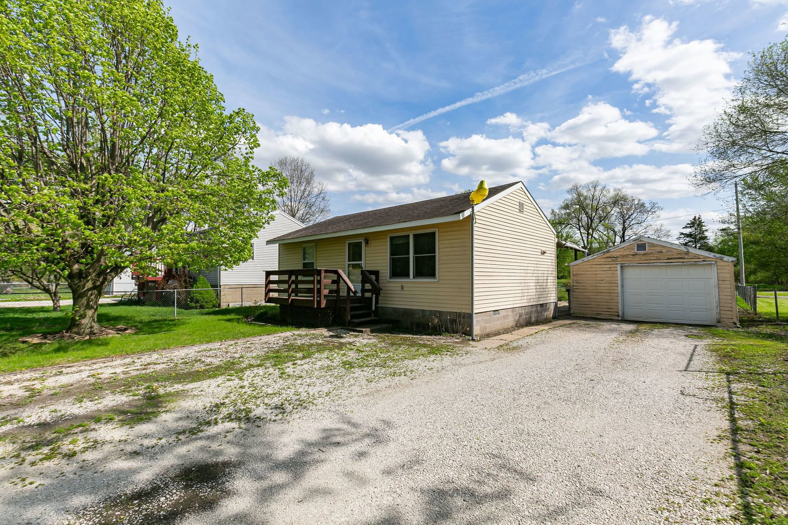17112 10th Avenue, East Moline, IL 61244 — exterior view